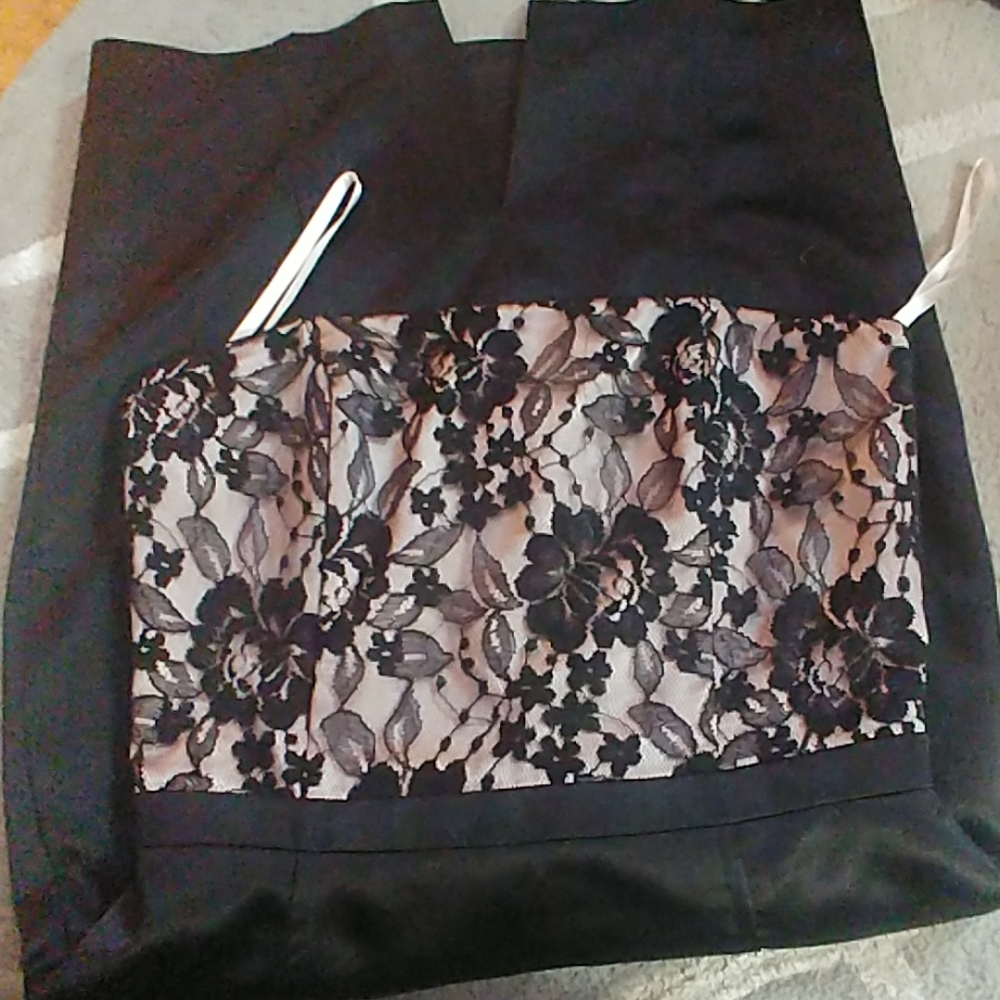 Beautiful strapless cocktail dress - Picture 1 of 3